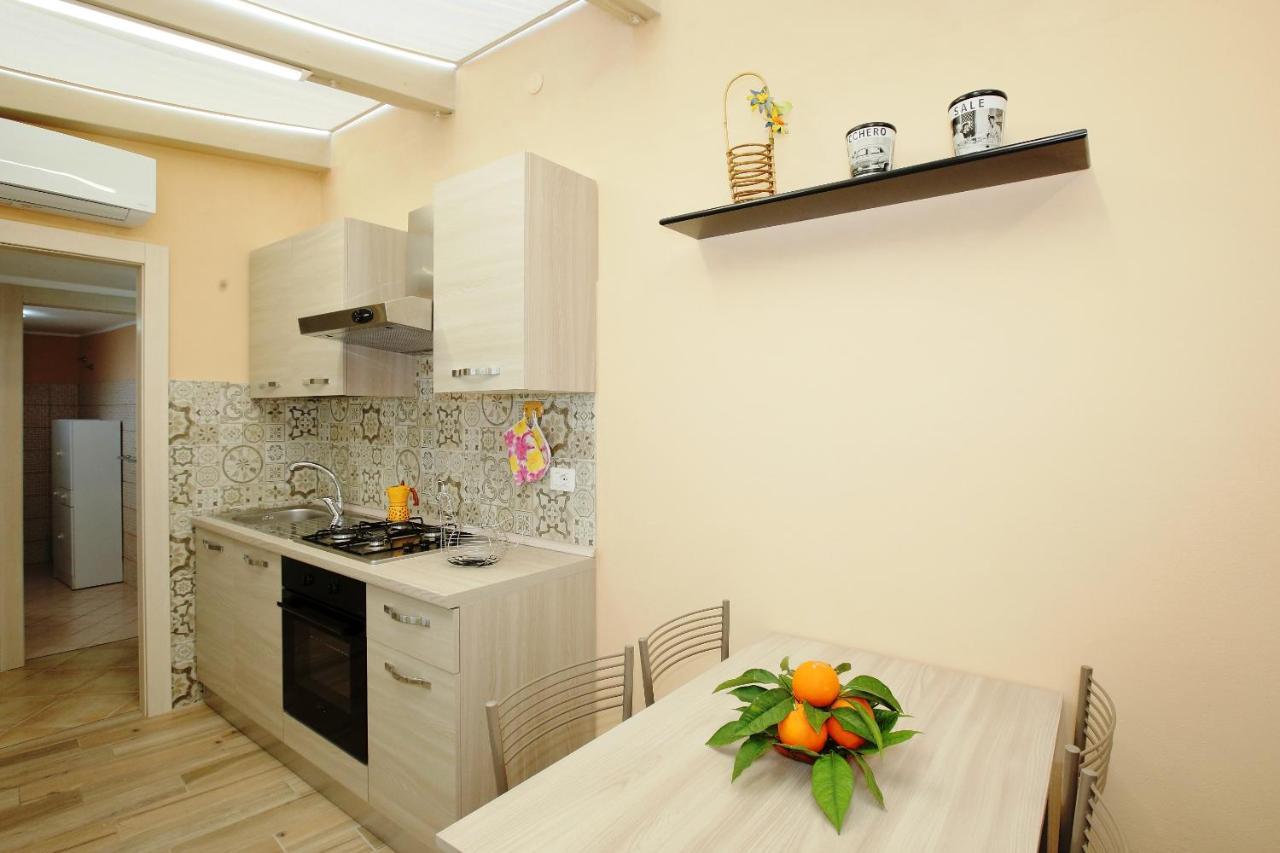 אבולה Re Sole Case Vacanze - Esclusivo Attico M A R T E Con Spaziosissima Terrazza Solarium Attrezzata מראה חיצוני תמונה