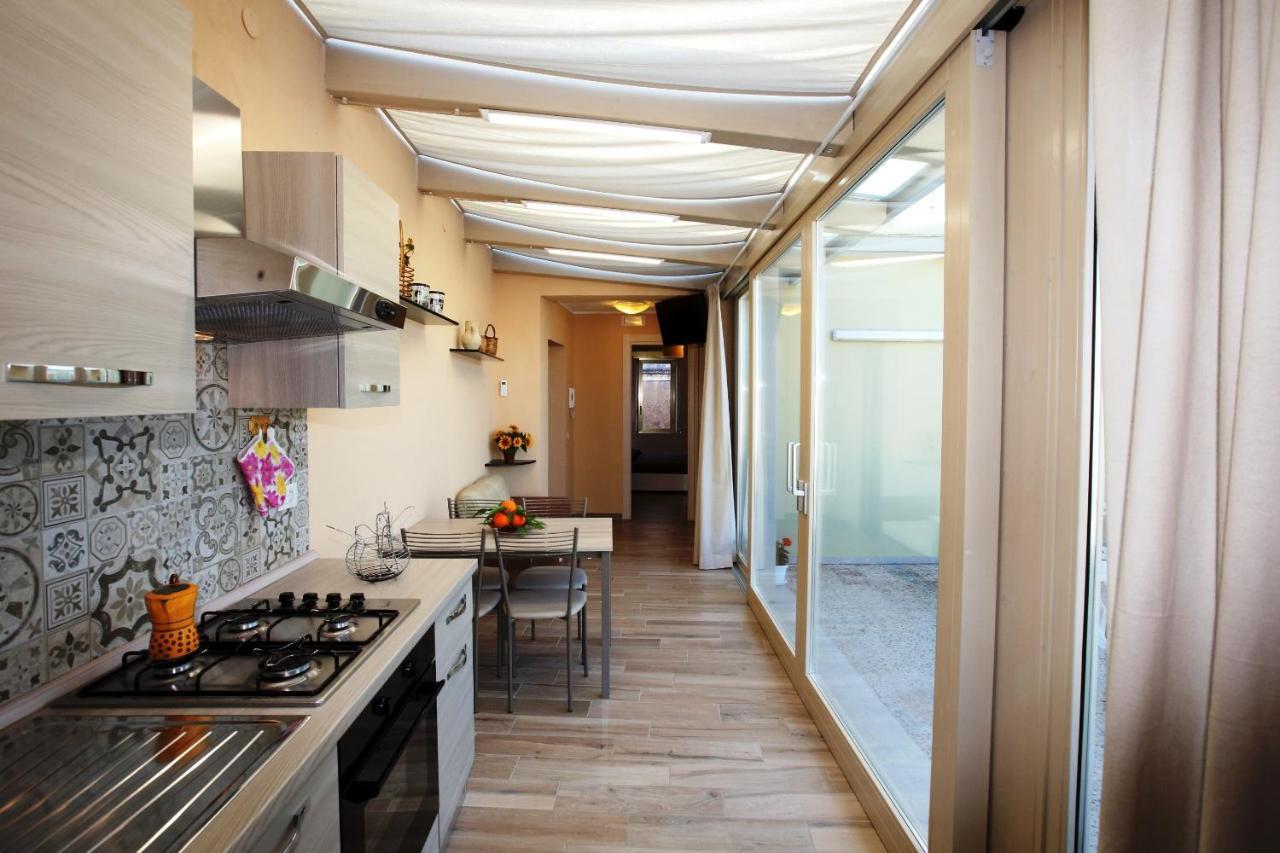 אבולה Re Sole Case Vacanze - Esclusivo Attico M A R T E Con Spaziosissima Terrazza Solarium Attrezzata מראה חיצוני תמונה