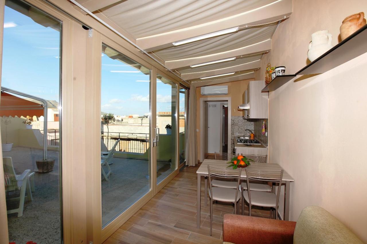 אבולה Re Sole Case Vacanze - Esclusivo Attico M A R T E Con Spaziosissima Terrazza Solarium Attrezzata מראה חיצוני תמונה
