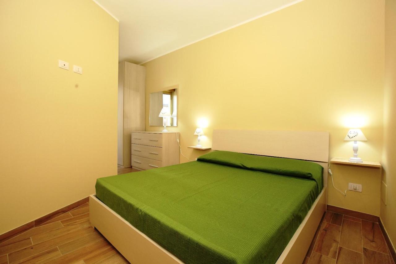 אבולה Re Sole Case Vacanze - Esclusivo Attico M A R T E Con Spaziosissima Terrazza Solarium Attrezzata מראה חיצוני תמונה